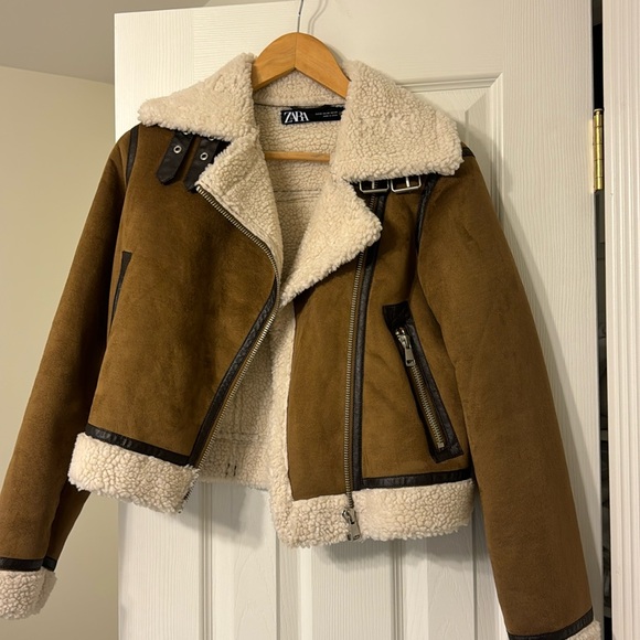 Zara Jackets & Blazers - Zara cropped Sherpa jacket